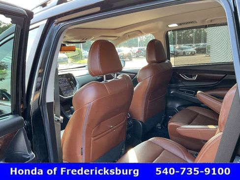 Used 2024 Subaru Ascent Touring AWD/4WD image 29
