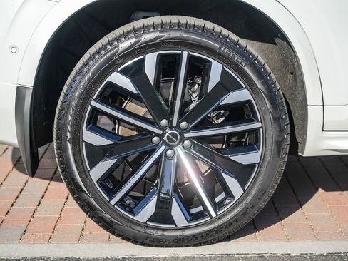 Used 2026 Volvo XC90 B5 Plus w/ Protection Package AWD/4WD image 13