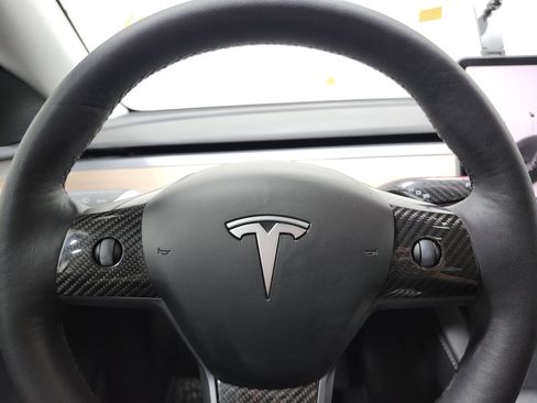 Used 2023 Tesla Model Y Long Range image 29
