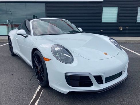 Certified 2019 Porsche 911 Targa 4 GTS image 21