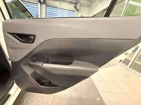 Used 2024 Subaru Crosstrek 2.0i Premium image 33