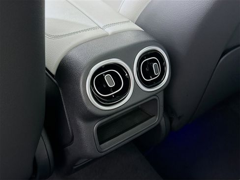 New 2026 Mercedes-Benz GLC 300 image 28