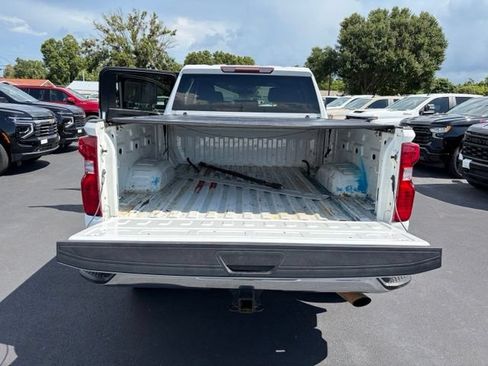 Used 2021 Chevrolet Silverado 2500 LT AWD/4WD image 16