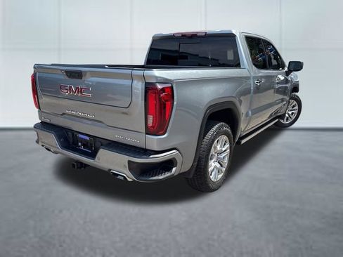 Used 2024 GMC Sierra 1500 Denali w/ Technology Package AWD/4WD image 4