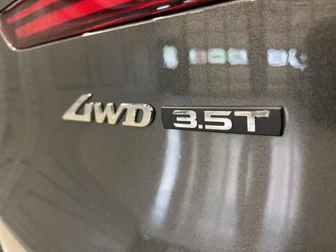 Used 2025 Genesis GV70 3.5T Sport image 39