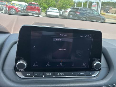 Certified 2023 Nissan Rogue SV AWD/4WD image 18