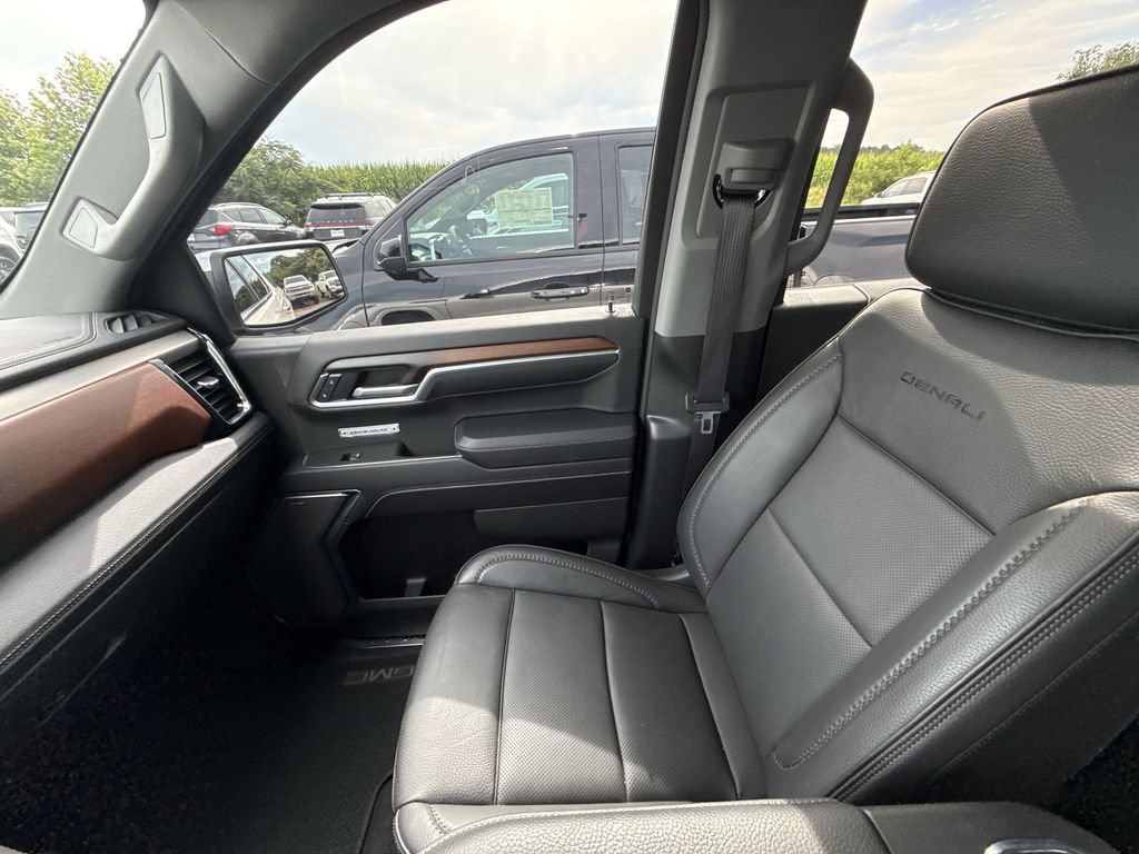 Certified 2025 GMC Sierra 1500 Denali w/ Denali Reserve Package AWD/4WD image 15