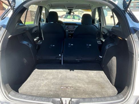 Used 2020 Nissan Kicks S FWD image 28