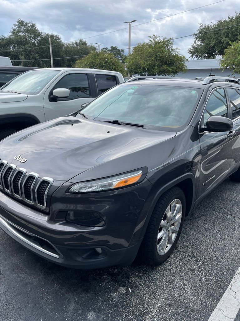 Used 2016 Jeep Cherokee Limited w/ Luxury Group FWD image 1