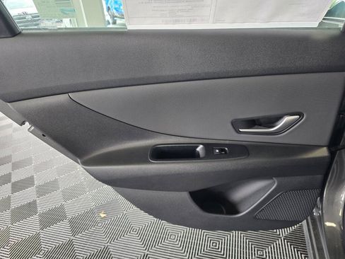 New 2026 Hyundai Elantra Limited FWD image 33