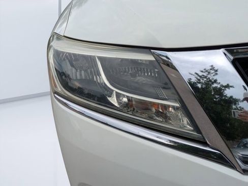 Used 2014 Nissan Pathfinder Platinum w/ Platinum Premium Package FWD image 9