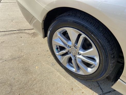 Used 2019 Honda Accord LX image 30