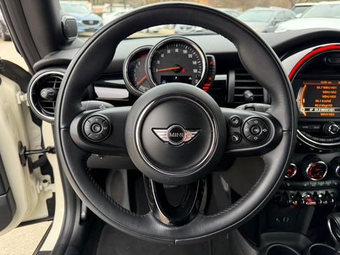 Used 2016 MINI Cooper S image 14