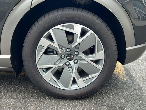 Used 2025 Genesis GV60 Advanced image 10