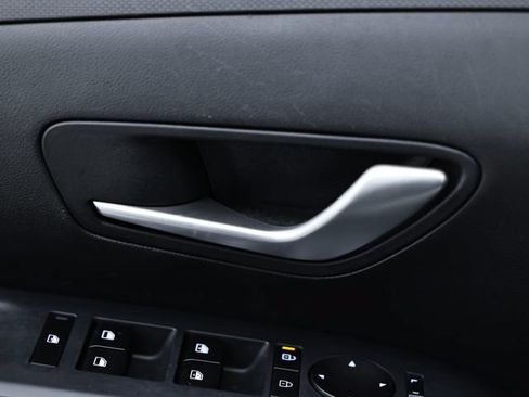 Used 2025 Hyundai Santa Cruz SEL FWD image 15