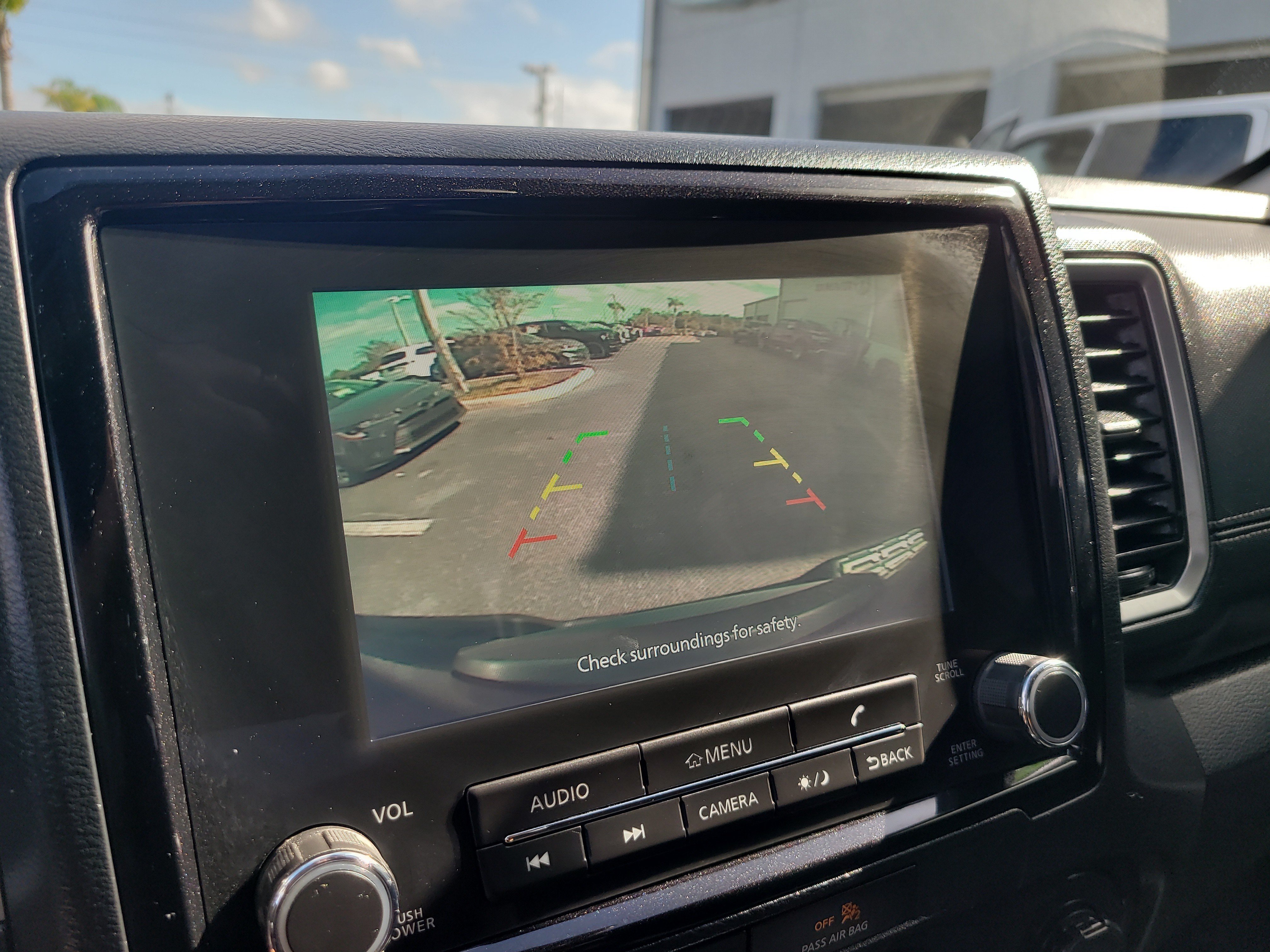 Used 2022 Nissan Frontier SV w/ Technology Package RWD image 19