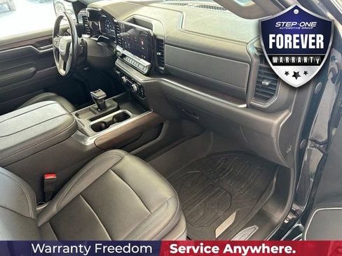 Used 2023 GMC Sierra 1500 SLT w/ SLT Premium Plus Package AWD/4WD image 39