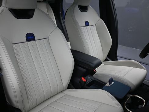 Used 2025 MINI Cooper Countryman S w/ Comfort Package Max image 20