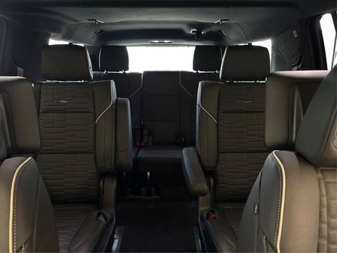 New 2025 Cadillac Escalade ESV Sport Platinum image 17