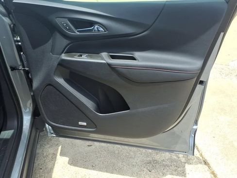 Used 2023 Chevrolet Equinox RS w/ RS Leather Package FWD image 12