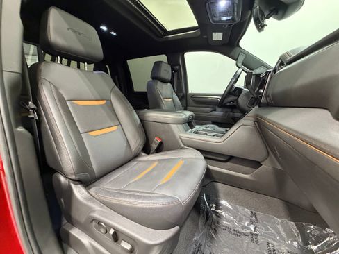 Used 2024 GMC Sierra 2500 AT4 w/ AT4 Premium Plus Package AWD/4WD image 37