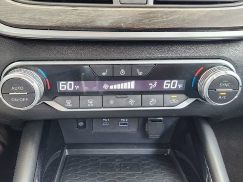 Used 2023 Nissan Altima 2.5 SL FWD image 16