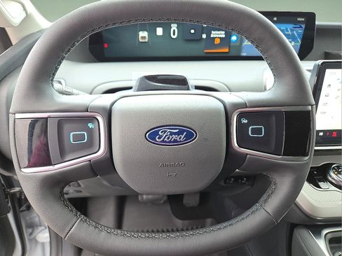 New 2026 Ford Expedition Active AWD/4WD image 24