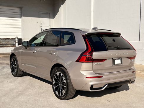 Used 2026 Volvo XC60 B5 Plus w/ Protection Package Premier AWD/4WD image 3