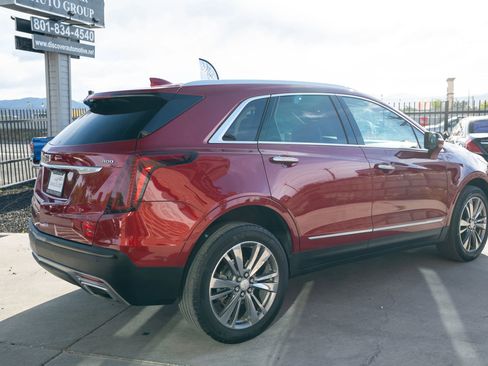 Used 2021 Cadillac XT5 Premium Luxury AWD/4WD image 10