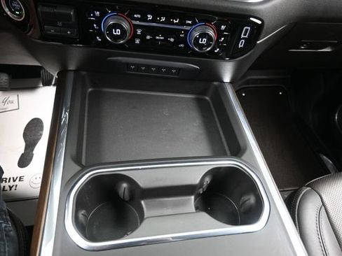 Used 2025 Chevrolet Silverado 2500 High Country w/ High Country Premium Package AWD/4WD image 5