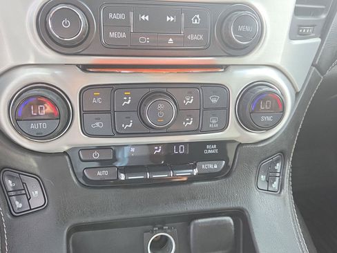 Used 2018 GMC Yukon SLT w/ Open Road Package AWD/4WD image 34
