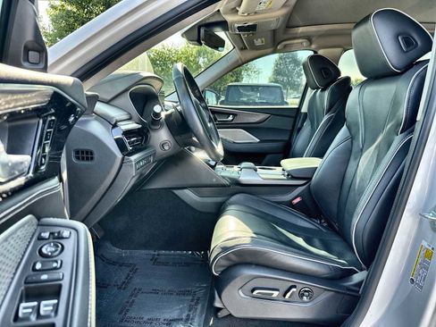 Used 2022 Acura MDX SH-AWD w/ Advance Package image 2