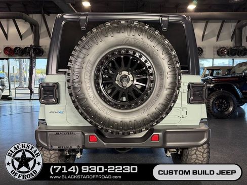 Used 2024 Jeep Wrangler Unlimited AWD/4WD image 10