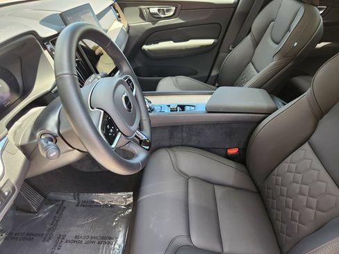 Used 2026 Volvo XC60 T8 Plus w/ Climate Package AWD/4WD image 4