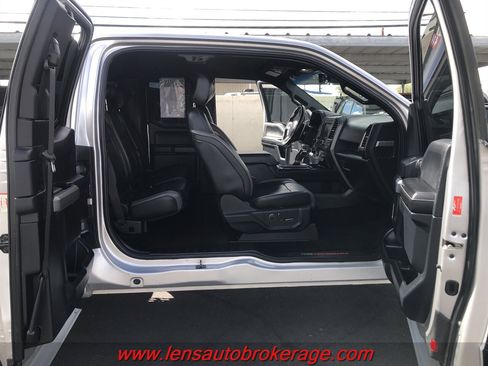 Used 2017 Ford F150 Raptor w/ Equipment Group 802A Luxury AWD/4WD image 18