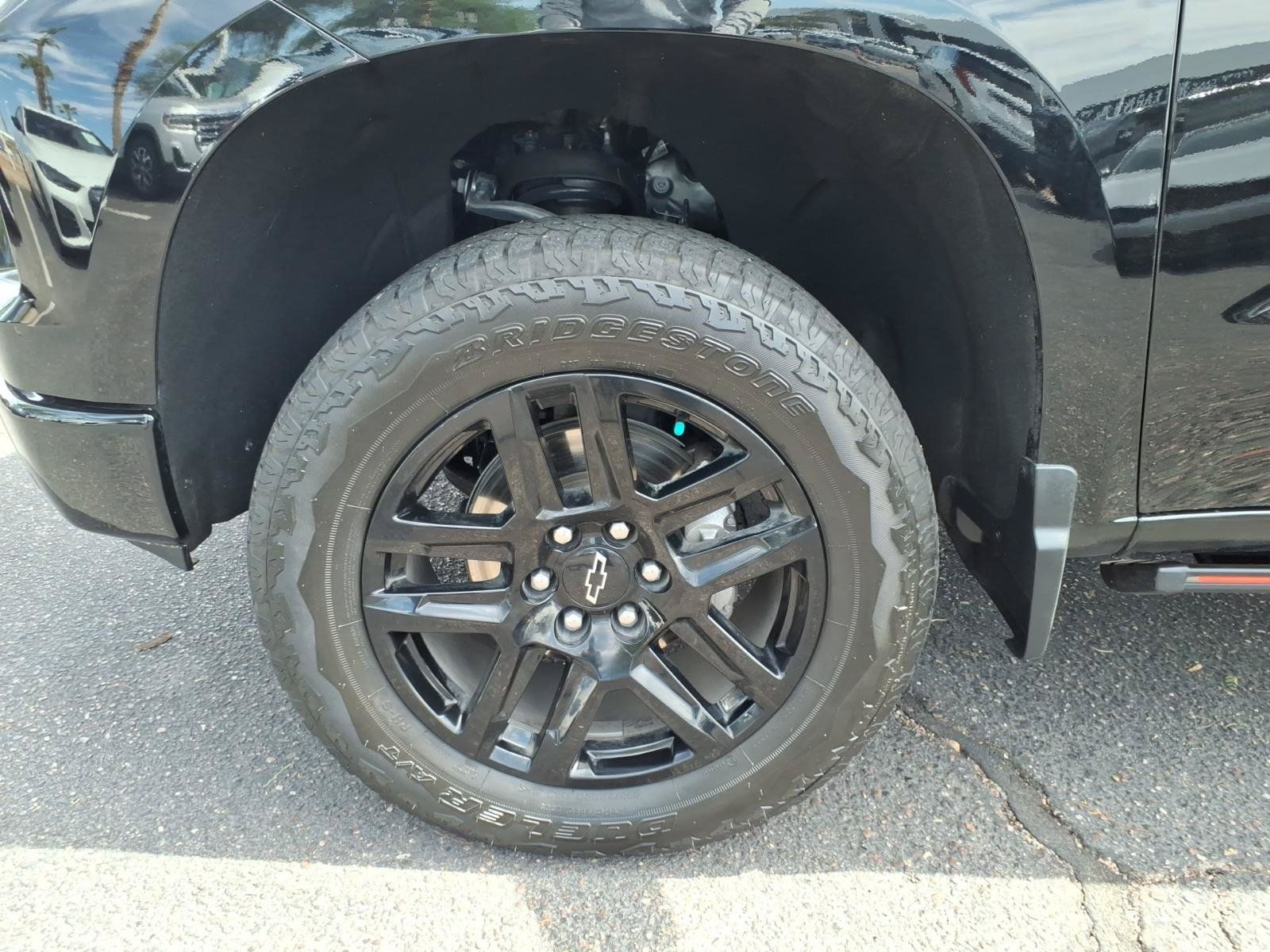Used 2025 Chevrolet Silverado 1500 LT Trail Boss w/ LT Trail Boss Premium Package AWD/4WD image 9