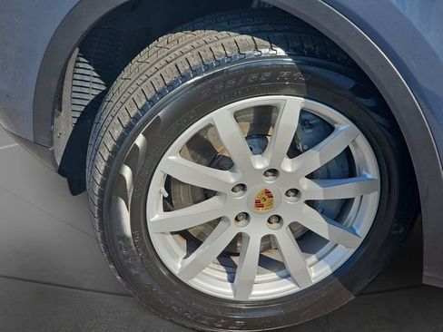 Used 2019 Porsche Cayenne S AWD/4WD image 36