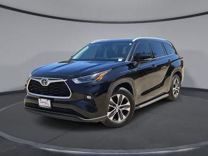 Used 2022 Toyota Highlander XLE