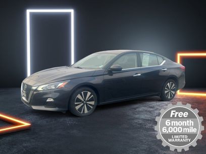Used 2022 Nissan Altima 2.5 SV