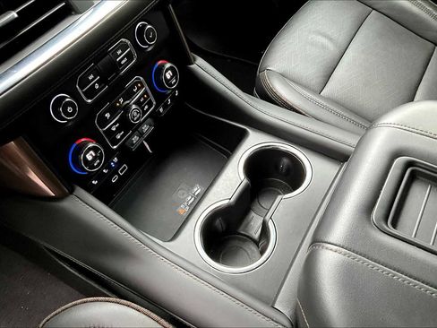 Used 2023 Chevrolet Suburban High Country w/ Premium Package 2 image 15