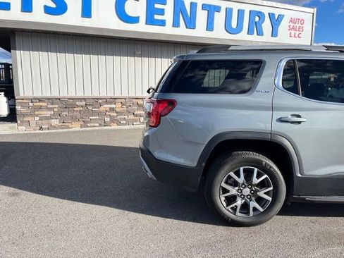 Used 2023 GMC Acadia SLE w/ Driver Convenience Package AWD/4WD image 11