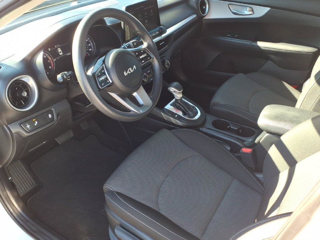 Used 2024 Kia Forte LXS w/ LXS Technology Package FWD image 14