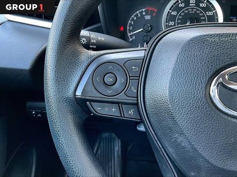 Used 2021 Toyota Corolla LE FWD image 23
