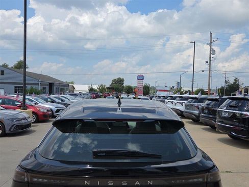 Used 2023 Nissan Ariya FWD image 10