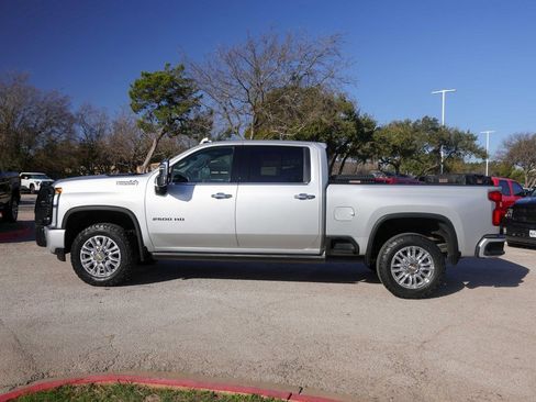 Used 2021 Chevrolet Silverado 2500 High Country w/ Z71 Off-Road Package image 5