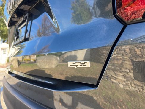 Certified 2025 Kia Sorento S image 9