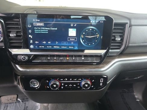 Used 2023 Chevrolet Silverado 1500 LT image 29