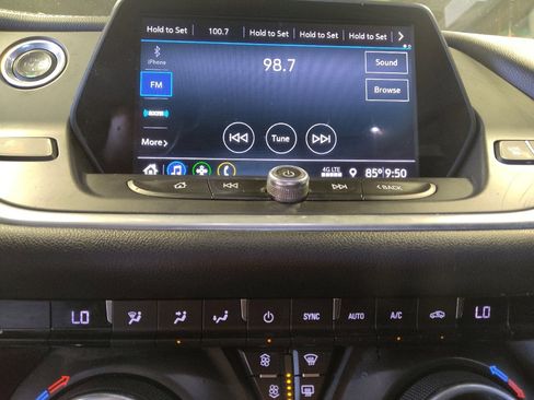 Used 2019 Chevrolet Blazer LT image 25