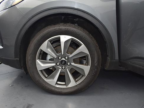 Used 2024 Ford Escape Platinum image 5