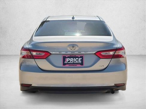 Used 2020 Toyota Camry LE FWD image 6